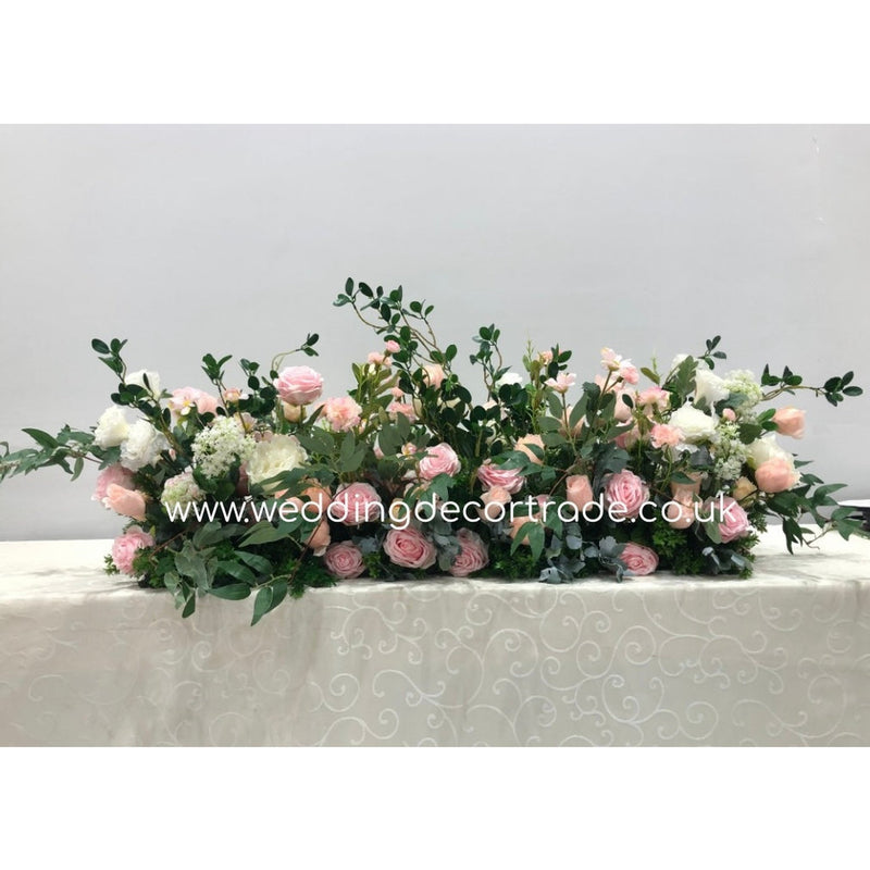 Top Table Arrangement - M16