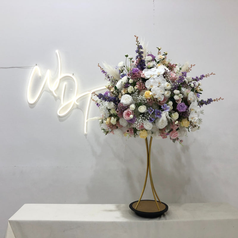 Jada Floral Centrepiece